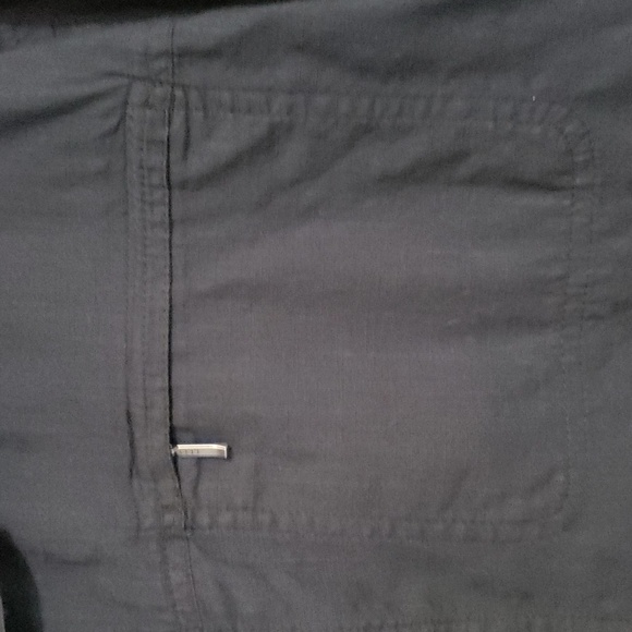 3/$15 Men's cotton button up shirt - Picture 5 of 5